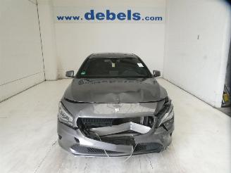 uszkodzony samochody osobowe Mercedes 200-serie 200 D 2017/10