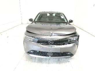Opel Astra 1.2 EDITION picture 2