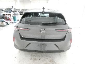 Opel Astra 1.2 EDITION picture 5
