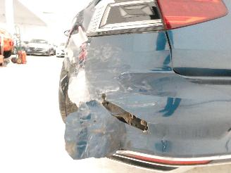 Volkswagen Passat GTE picture 10