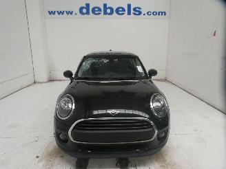 krockskadad bil auto Mini One  2019/9
