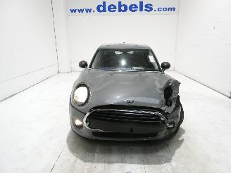 krockskadad bil auto Mini One 1.5 2019/4
