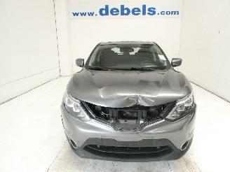 damaged passenger cars Nissan Qashqai 1.2 2015/5