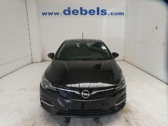 Vaurioauto  passenger cars Opel Astra K 2021/12
