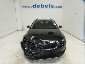 Voiture accidenté Skoda Octavia AMBITION 2020/7