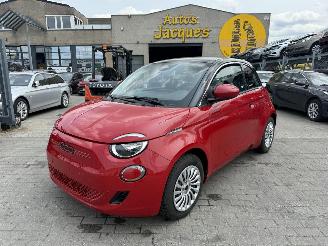 Schadeauto Fiat 500E RED ONE 2022/7