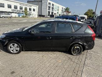 Kia Ceed 1.4I 16V BREAK picture 6