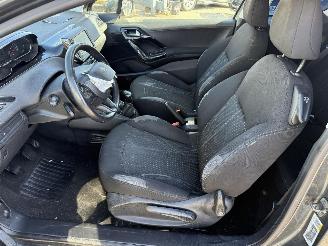 Peugeot 208 1.4 HDI picture 15