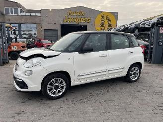 uszkodzony samochody osobowe Fiat 500L LOUNGE 2018/3