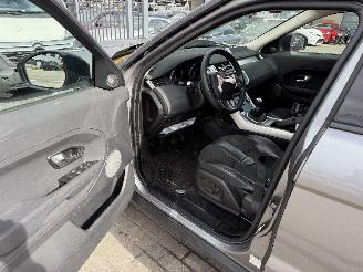 Land Rover Range Rover Evoque 2.2 picture 17