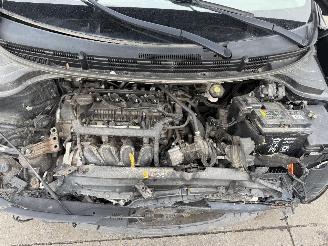 Kia Rio 1.2I picture 12