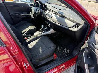 Alfa Romeo Giulietta 1.6 MTJD picture 20