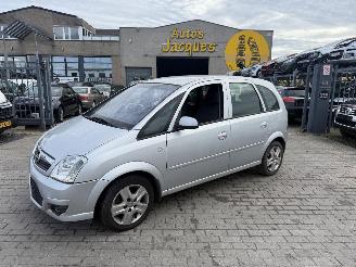 damaged passenger cars Opel Meriva PROBLEM GEARBOX 2009/11