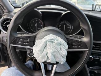 Alfa Romeo Giulia SUPER picture 22