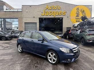 krockskadad bil auto Mercedes B-klasse CDI 2012/11