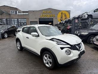 Damaged car Nissan Juke 1.6I AUTOMAT 2016/4