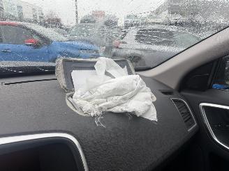 Volvo Xc-60 MOMENTUM AWD picture 19