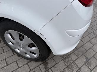 Opel Corsa 1.3 DTI picture 10