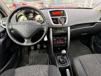 Peugeot 207 1.4I picture 6