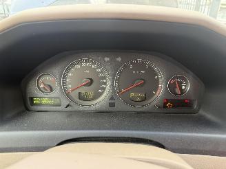 Volvo V-70 2.4D AUTOMAAT picture 19