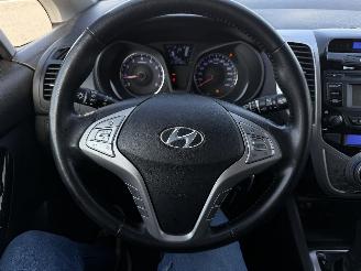 Hyundai Ix20 1.6 I AUTOMATIC picture 19