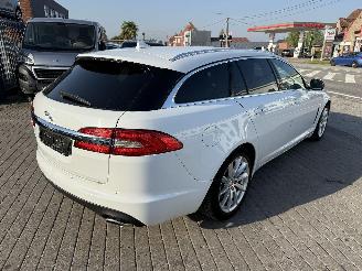 Jaguar XF 2.2D LUXURY picture 7