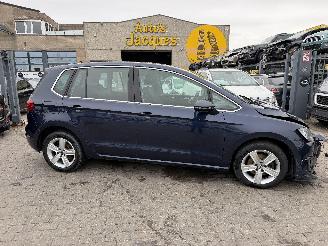 Schadeauto Volkswagen Golf 1.4 SPORTSVAN 2014/11