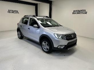 skadebil auto Dacia Sandero STEPWAY 2017/6