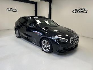 skadebil auto BMW 1-serie M-PACK/PANORAMA 2022/2