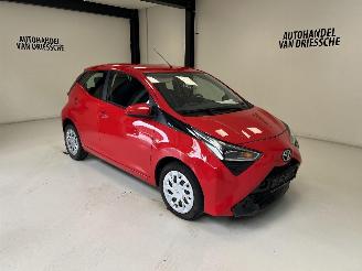 damaged passenger cars Toyota Aygo NUR 12000KM !!! 2020/8