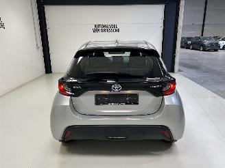Toyota Yaris HYBRIDE picture 6