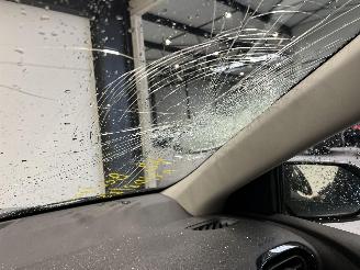 Toyota Yaris HYBRIDE picture 16