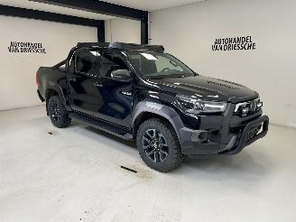 Voiture accidenté Toyota Hilux INVINCIBLE 2024/4