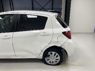 Toyota Yaris HYBRIDE picture 6