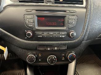 Kia Cee d  picture 12