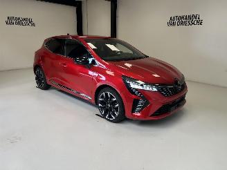 uszkodzony samochody osobowe Renault Clio TECHNO 2024/2