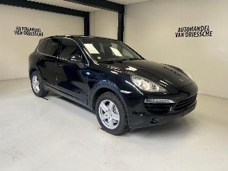 uszkodzony samochody osobowe Porsche Cayenne  2012/3