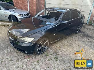 Auto da rottamare BMW 3-serie E90 325IX N52B25 Black- sapphire metallic 2007/1