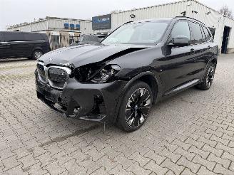Unfallwagen BMW iX3 M-Sport / Panorama/ Impressive 2023/11
