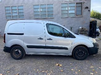 skadebil bedrijf Citroën Berlingo 1.6 2017/6