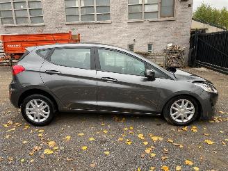 skadebil auto Ford Fiesta BUSINESS 2017/10
