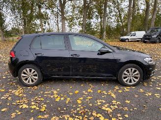 krockskadad bil auto Volkswagen Golf COMFORTLINE 2020/6
