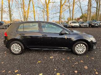 krockskadad bil auto Volkswagen Golf TRENDLINE 2015/3