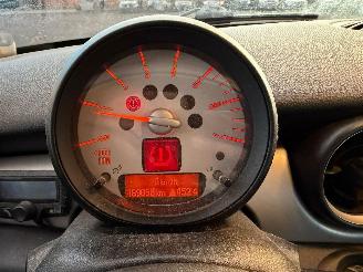 Mini Cooper D picture 27