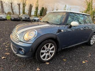 Mini Cooper D picture 9