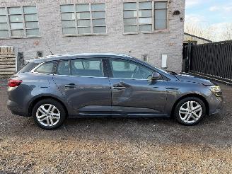 uszkodzony samochody osobowe Renault Mégane 1.5 CDTI 2017/1