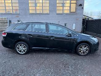 krockskadad bil auto Toyota Avensis SOL 2010/10