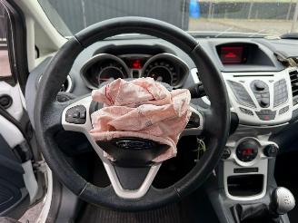 Ford Fiesta TITANIUM picture 25