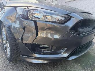 Ford Focus ST-LINE picture 4