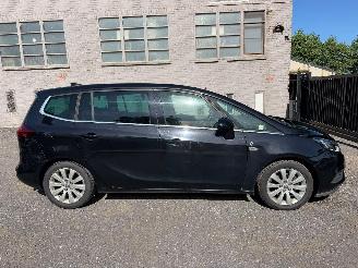 damaged passenger cars Opel Zafira TOURER COSMO 2017/4